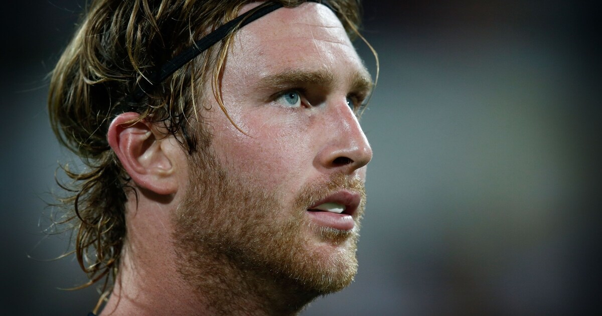 Cats sanction Simpson