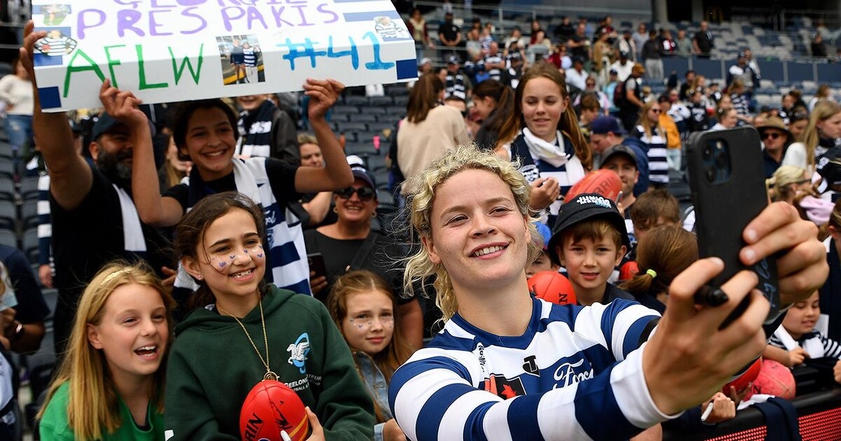 Geelong tops League and celebrates AFLW membership record